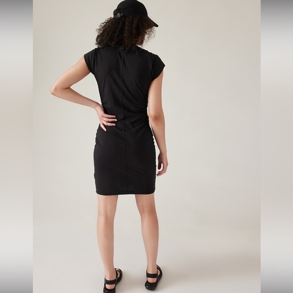 EUC - Athleta Effortless Tee Dress - Size Large - Black - Picture 2 of 6